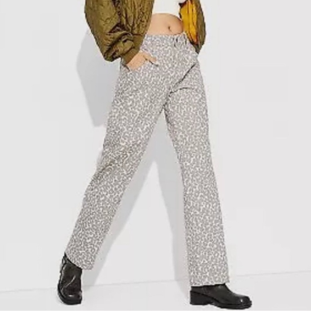 Women's Mid-Rise 90's Relaxed
Straight Pants - Wild Fable™
Brown Leopard Print L